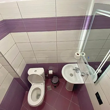 32 شقة